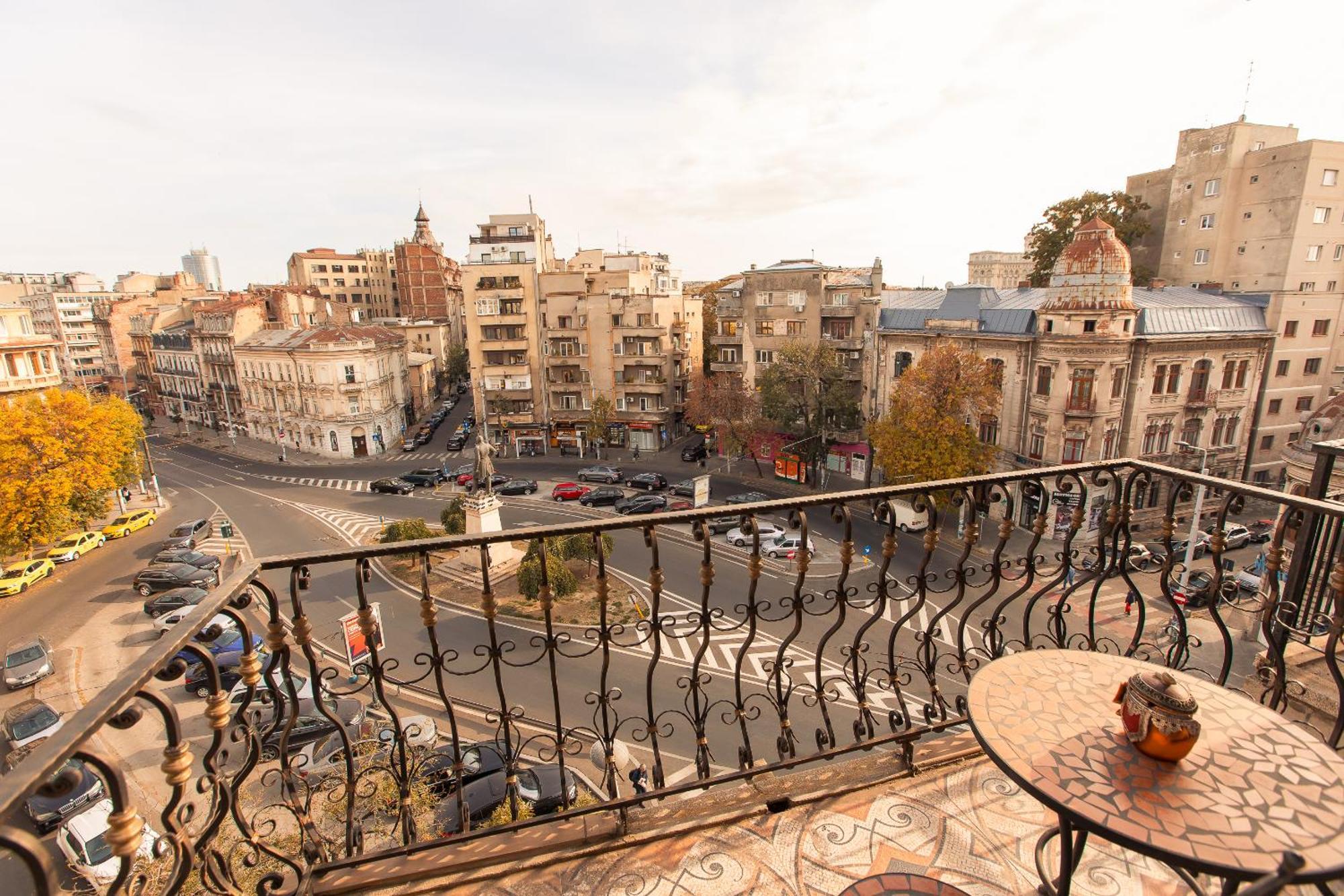 Hidden Gem Antique Apt With Stunning City Views Bukurešť Exteriér fotografie